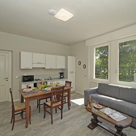 Villa Caterina Apartments By Wonderful Italy Дезенцано-дель-Гарда Экстерьер фото