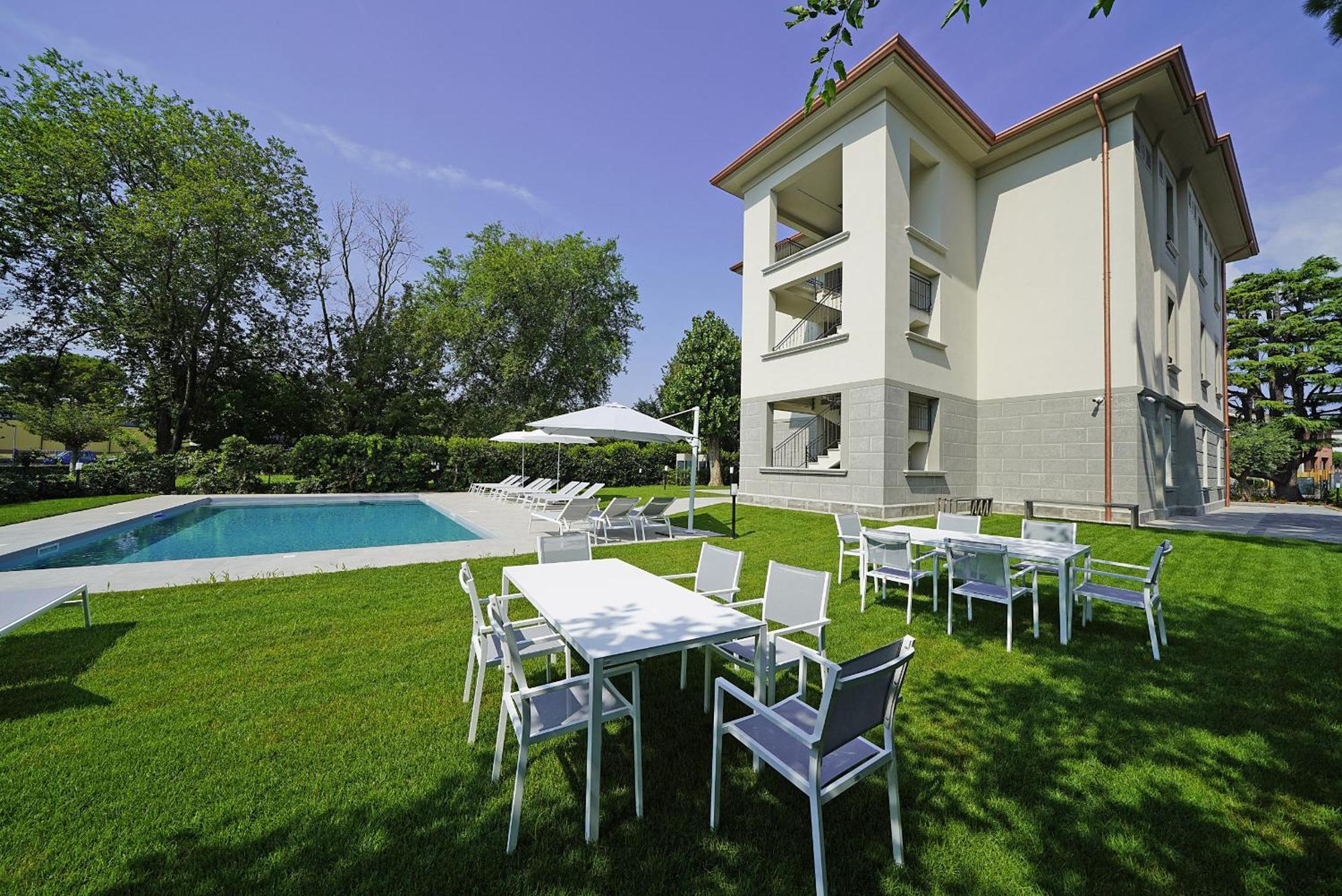 Villa Caterina Apartments By Wonderful Italy Дезенцано-дель-Гарда Экстерьер фото