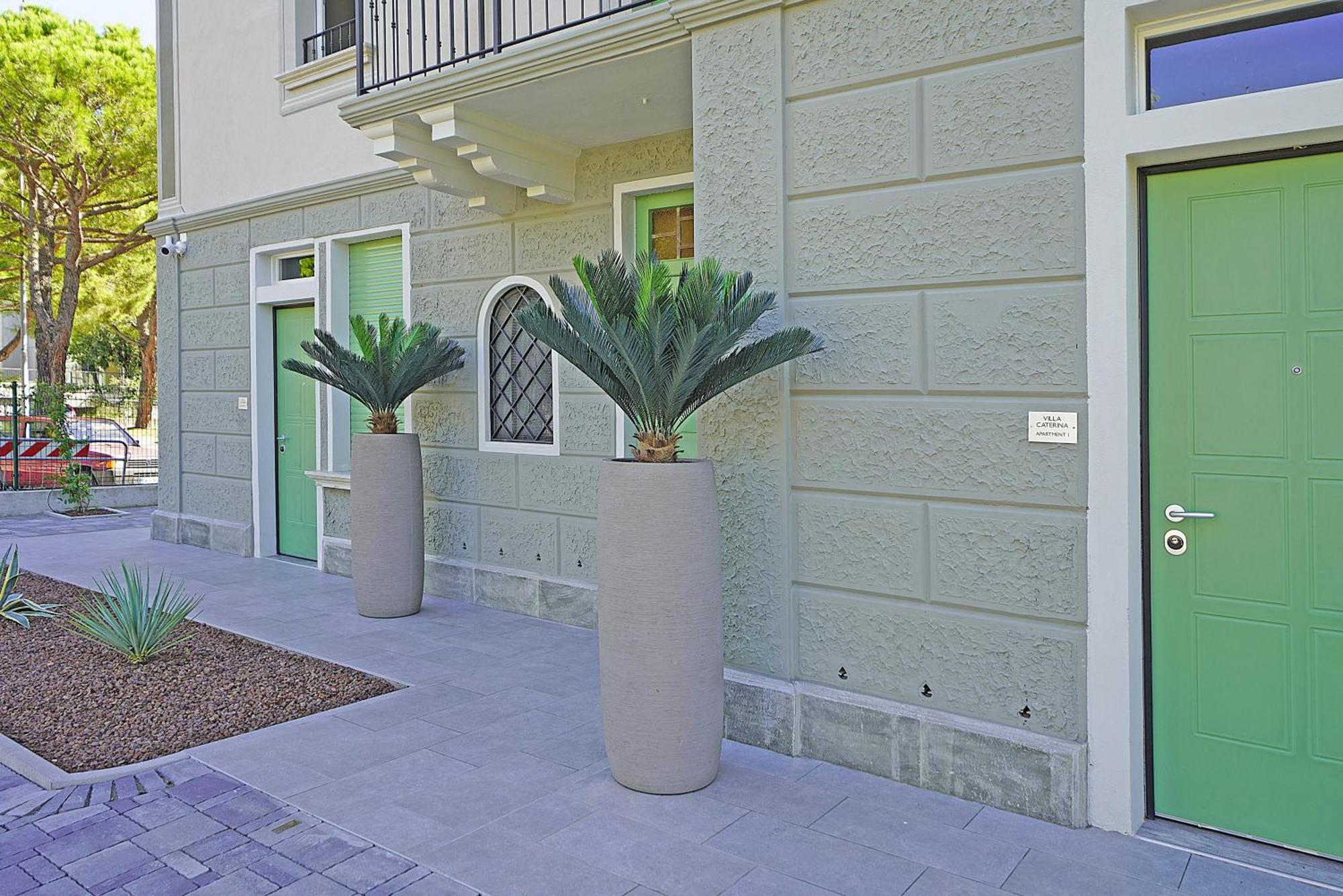 Villa Caterina Apartments By Wonderful Italy Дезенцано-дель-Гарда Экстерьер фото