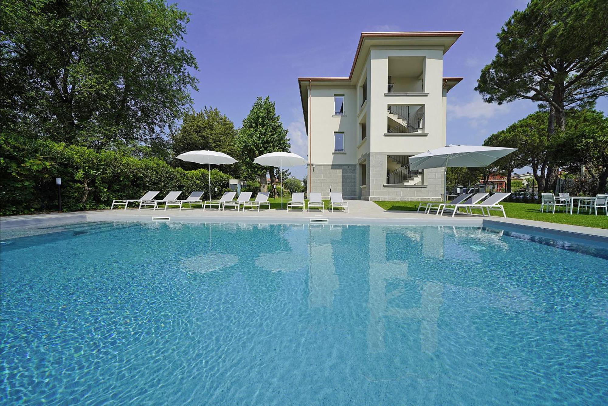 Villa Caterina Apartments By Wonderful Italy Дезенцано-дель-Гарда Экстерьер фото