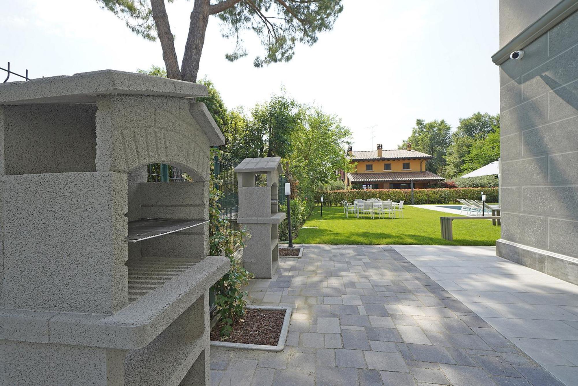 Villa Caterina Apartments By Wonderful Italy Дезенцано-дель-Гарда Экстерьер фото