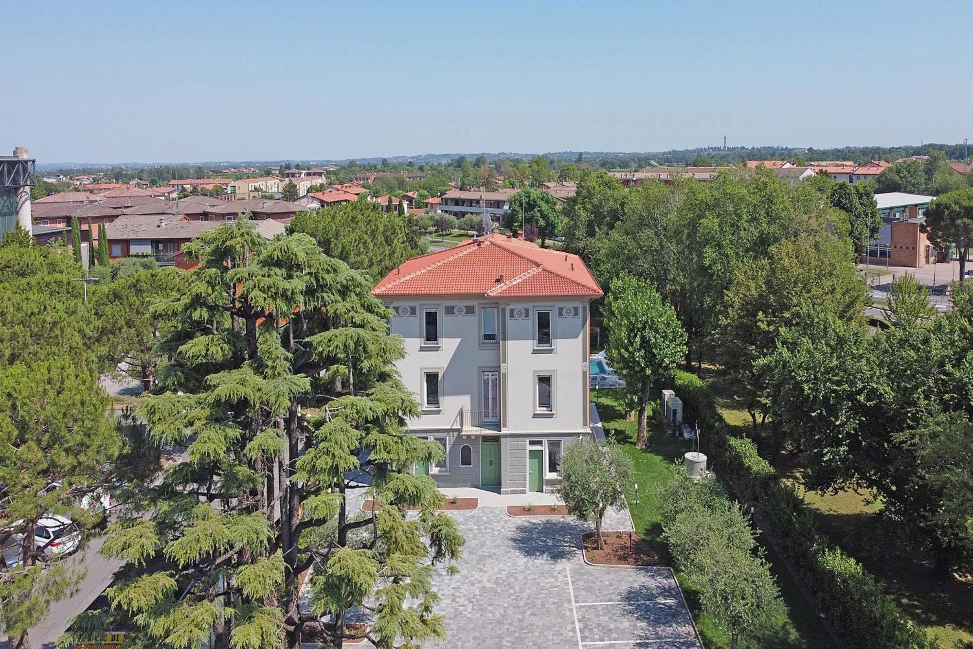 Villa Caterina Apartments By Wonderful Italy Дезенцано-дель-Гарда Экстерьер фото