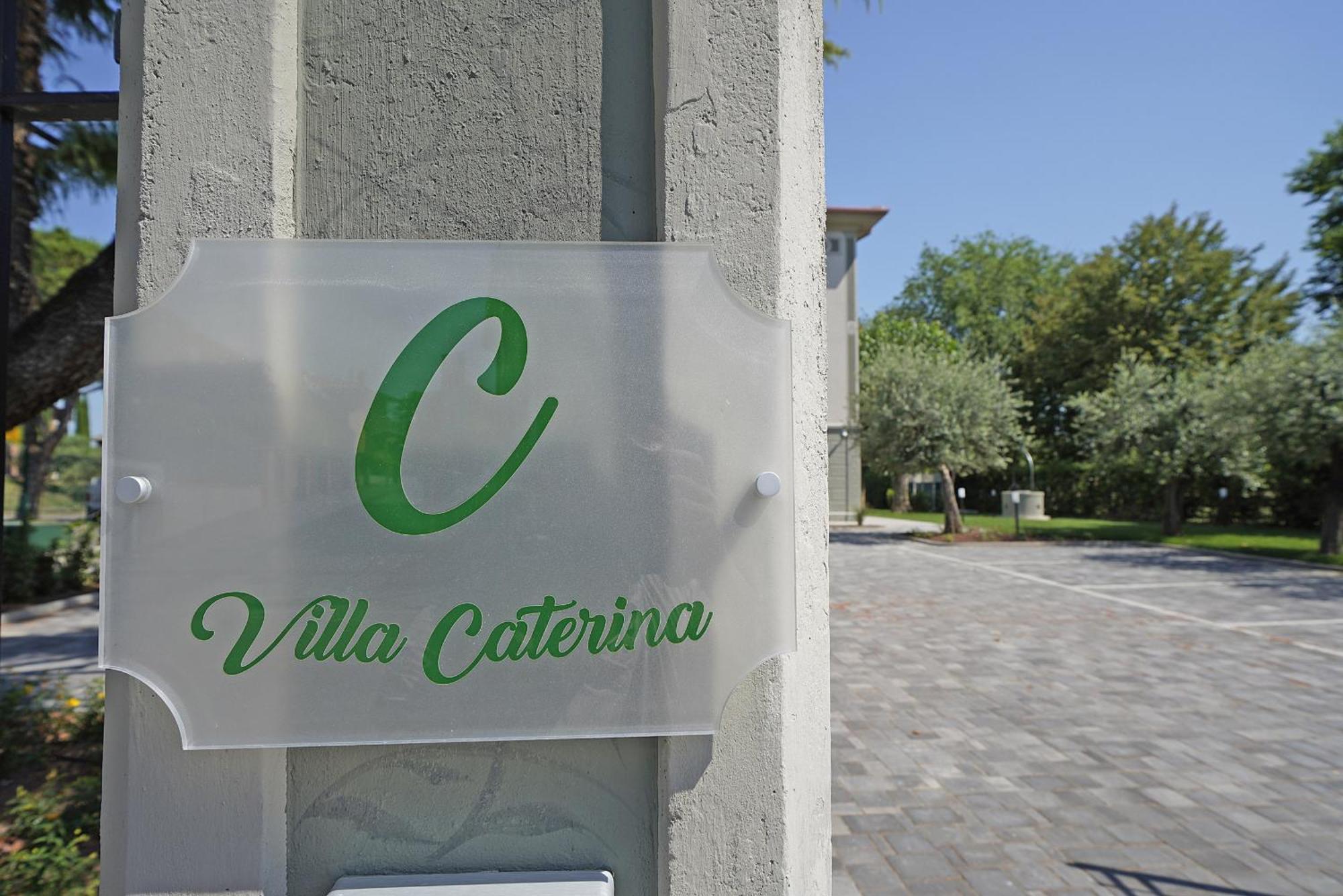 Villa Caterina Apartments By Wonderful Italy Дезенцано-дель-Гарда Экстерьер фото