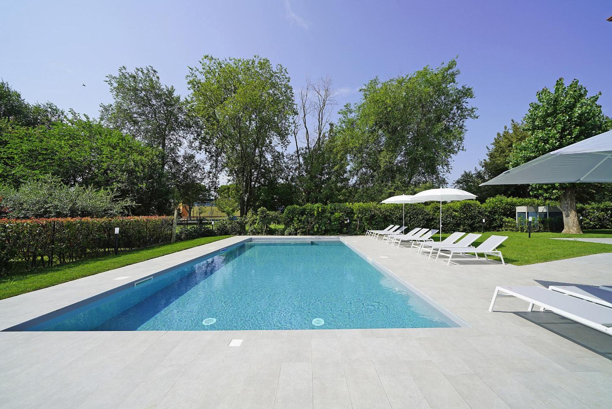 Villa Caterina Apartments By Wonderful Italy Дезенцано-дель-Гарда Экстерьер фото