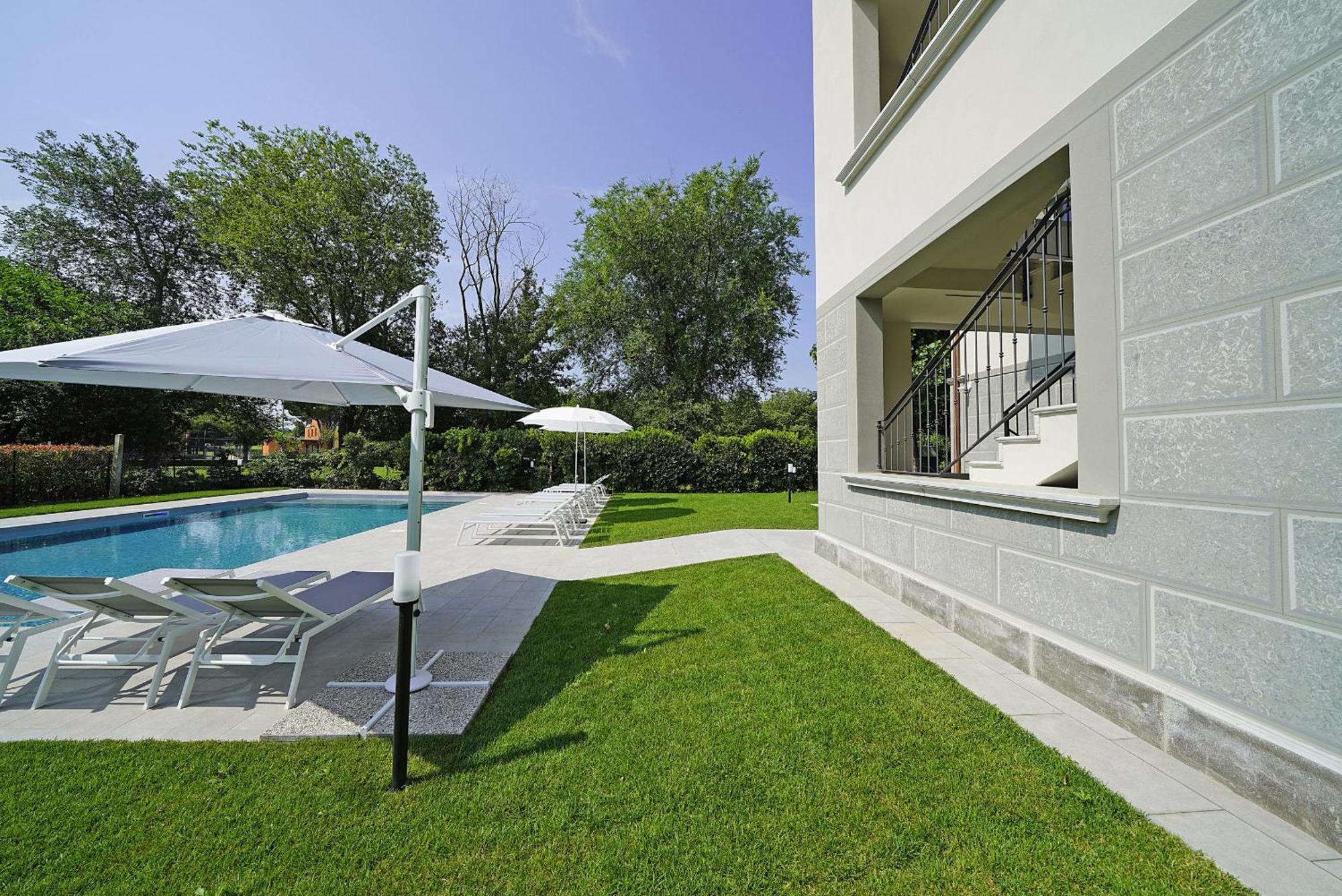 Villa Caterina Apartments By Wonderful Italy Дезенцано-дель-Гарда Экстерьер фото